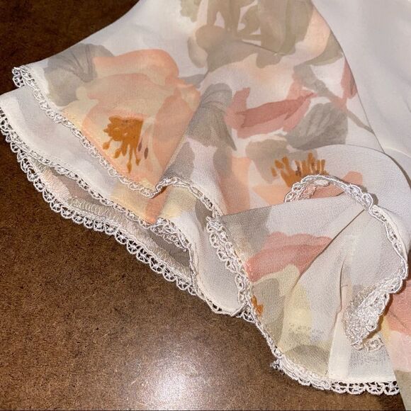 Address Maggy Ivory Floral Flutter Sleeve Blouse - Picture 5 of 6